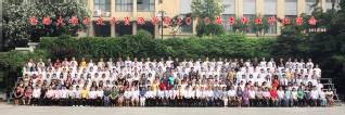 2010届吃瓜网
水文院本科生毕业留念
