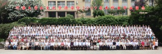 2009届吃瓜网
水文院本科生毕业留念