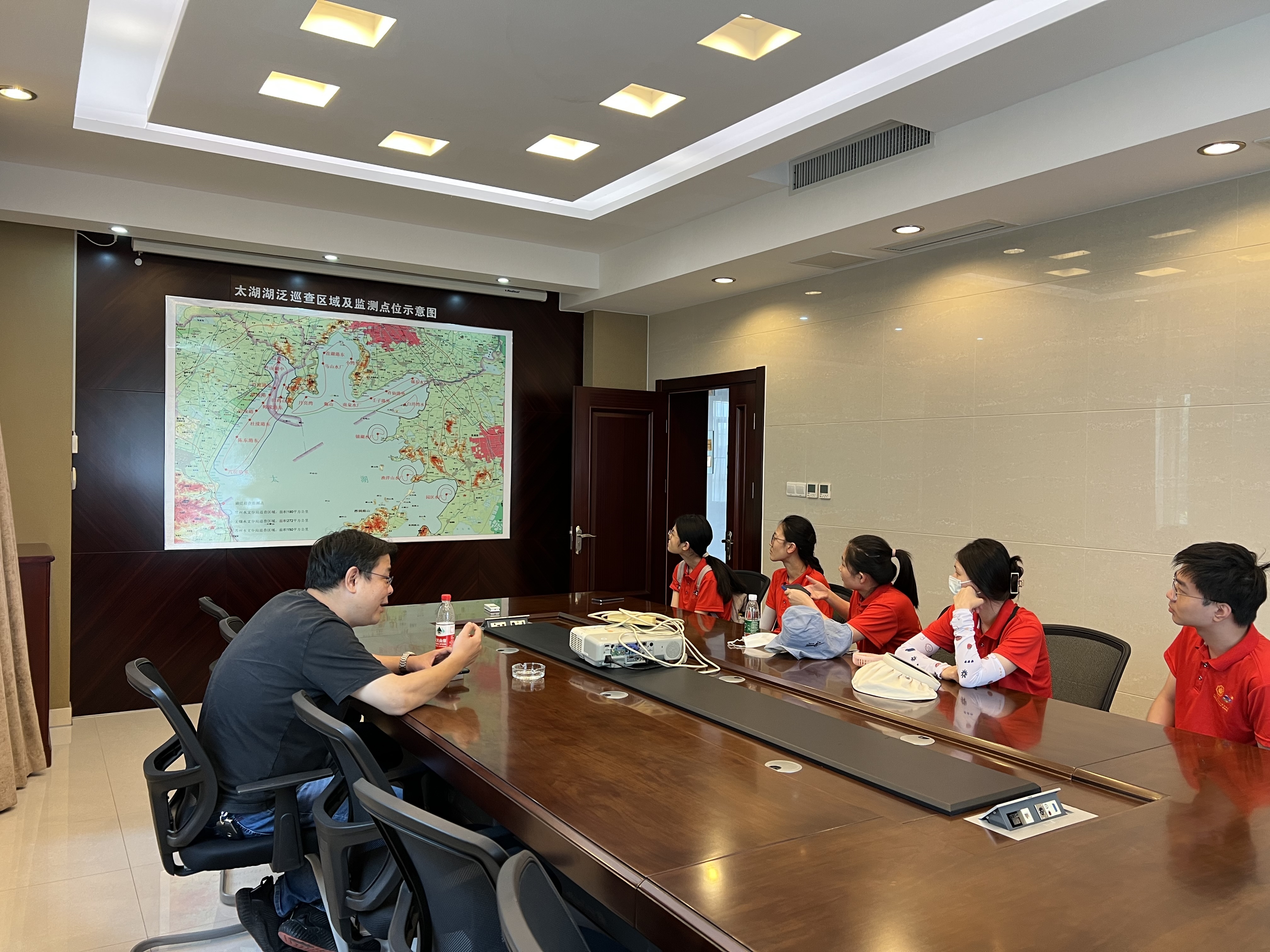 吃瓜网
“若水计划”实习实践团赴江苏省水文局开展暑期实践