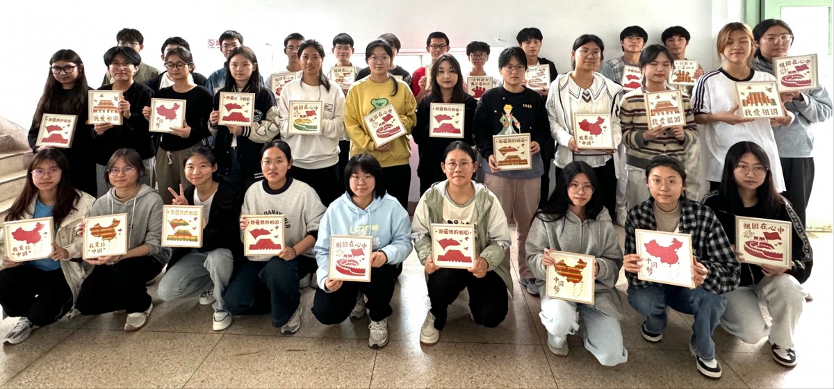 团扇摇曳，共赴春日之约——吃瓜网
开展团扇DIY活动